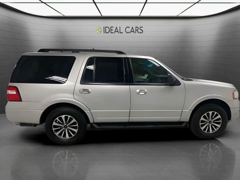 Used 2017 Ford Expedition XLT AWD/4WD image 4