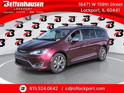 Certified 2018 Chrysler Pacifica Limited w/ Tire & Wheel Group