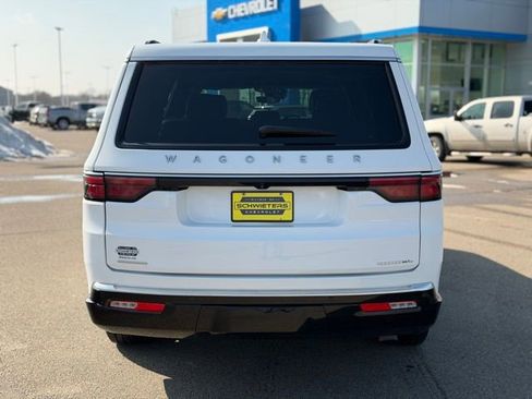 Used 2023 Jeep Wagoneer L Series II image 7