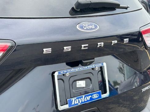Used 2021 Ford Escape SE w/ Cold Weather Package AWD/4WD image 27