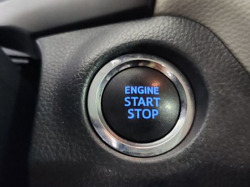Used 2020 Toyota RAV4 XLE Premium AWD/4WD image 23