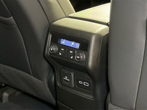 Used 2023 GMC Acadia Denali w/ Denali Ultimate Package image 15