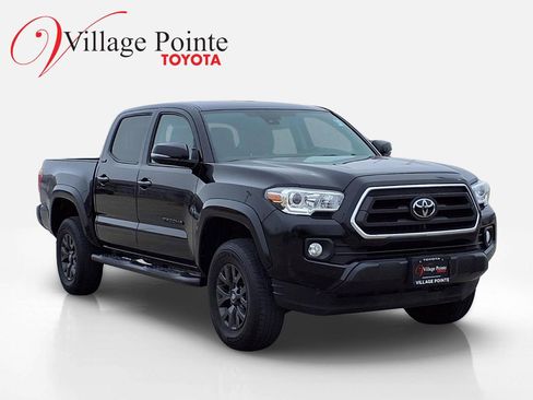 Used 2023 Toyota Tacoma SR5 w/ Technology Package image 9