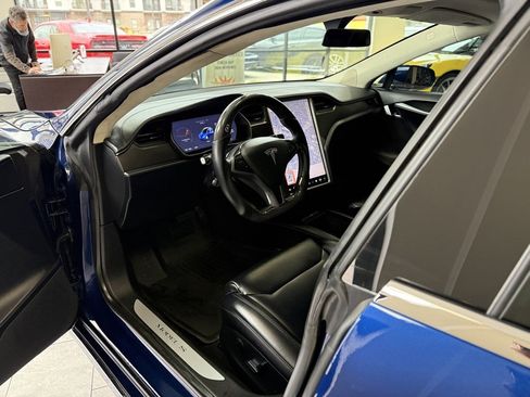 Used 2018 Tesla Model S 100D image 12