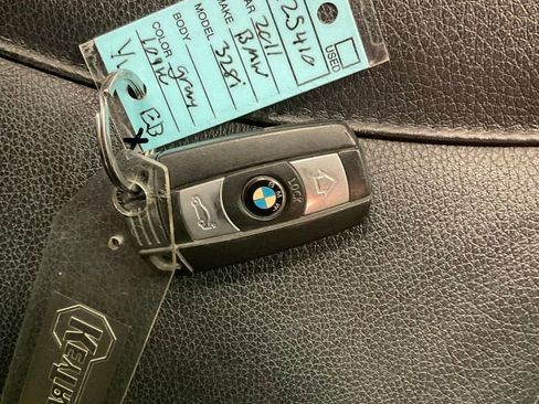 Used 2011 BMW 328i xDrive 328i xDrive image 40