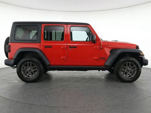 Used 2025 Jeep Wrangler Unlimited Sport AWD/4WD image 11