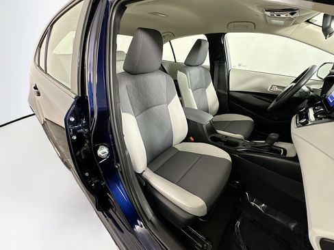 Used 2024 Toyota Corolla LE image 27