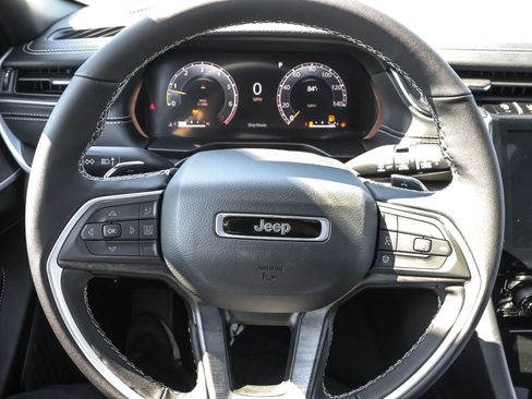 New 2025 Jeep Grand Cherokee L Limited w/ Black Appearance Package image 23