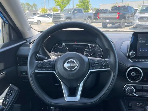 Used 2024 Nissan Sentra SV FWD image 19