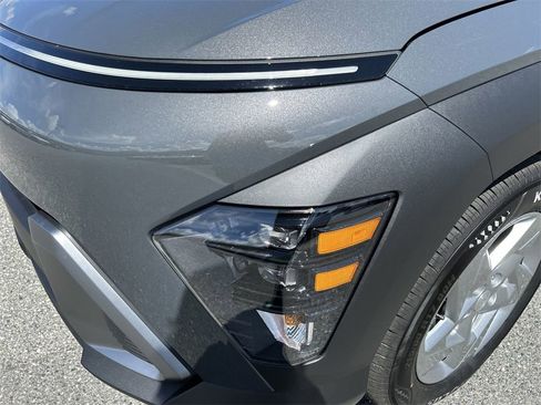 New 2026 Hyundai Kona SE image 15