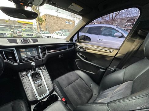 Used 2015 Porsche Macan S image 16