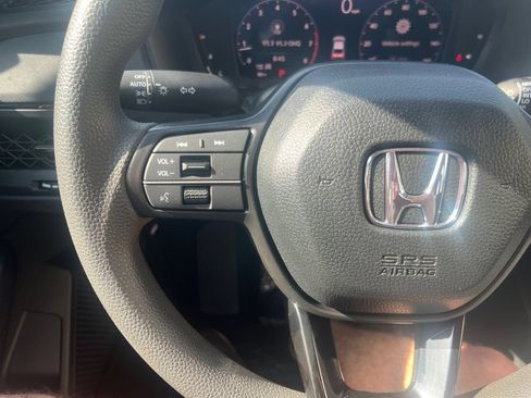 Used 2025 Honda Accord LX image 17