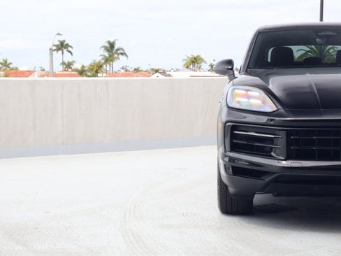 New 2026 Porsche Cayenne AWD/4WD image 12