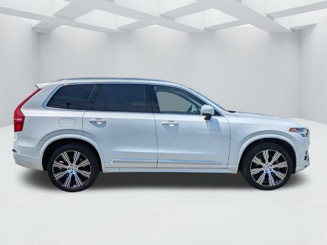 Certified 2024 Volvo XC90 B5 Plus AWD/4WD image 3
