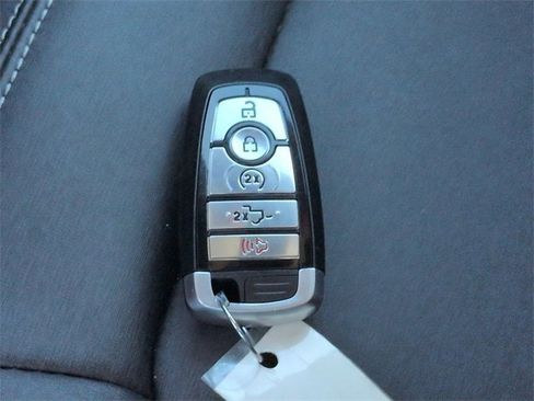 Certified 2025 Ford Bronco Badlands image 28