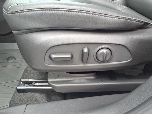 Certified 2023 Buick Encore GX Essence w/ Advanced Technology Package AWD/4WD image 18