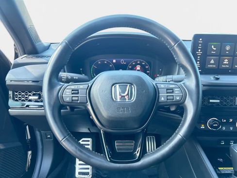 Used 2025 Honda Accord Sport image 16