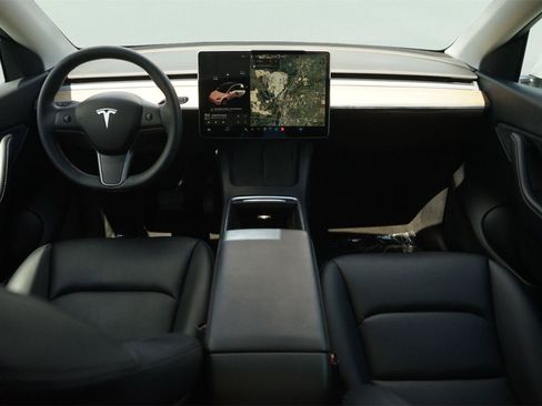 Used 2021 Tesla Model Y Long Range AWD/4WD image 18