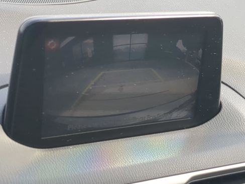 Used 2018 MAZDA MAZDA3 Touring FWD image 20