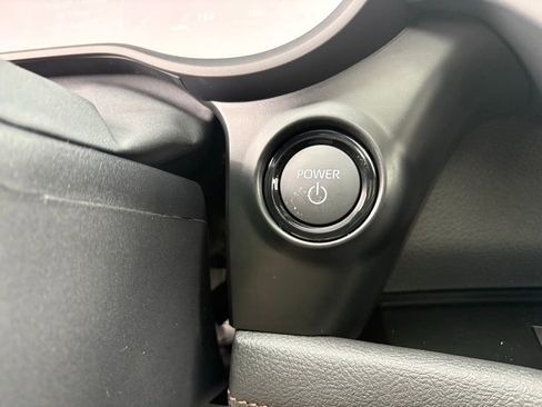 New 2026 Toyota Sienna Platinum image 40