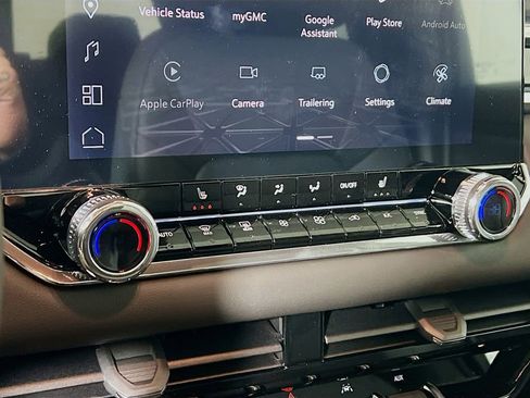 New 2026 GMC Canyon Elevation image 13