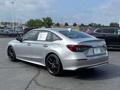 Used 2025 Honda Civic Sport image 5