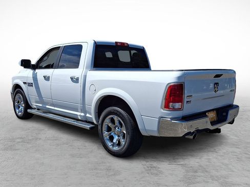 Used 2018 RAM 1500 Laramie w/ Convenience Group AWD/4WD image 3