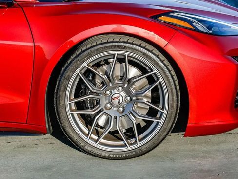 Used 2023 Chevrolet Corvette Z06 RWD image 11