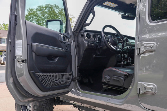 Used 2022 Jeep Wrangler Unlimited Sahara w/ Cold Weather Group AWD/4WD image 20