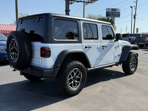 Used 2024 Jeep Wrangler Unlimited Rubicon w/ Technology Group AWD/4WD image 4