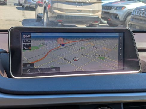 Used 2019 Lexus RX 450h AWD image 24