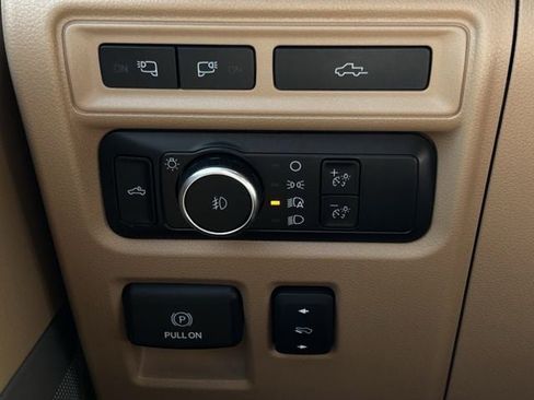 Used 2023 Ford F150 Lariat w/ Trailer Tow Package AWD/4WD image 25