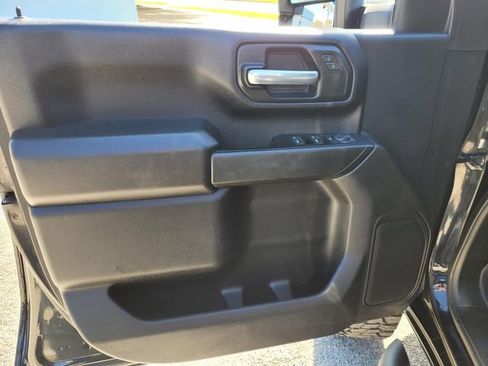 Used 2023 Chevrolet Silverado 2500 Custom w/ Custom Convenience Package image 20