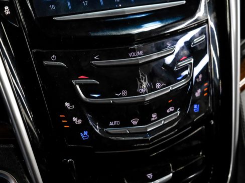 Used 2020 Cadillac Escalade ESV Luxury RWD image 29