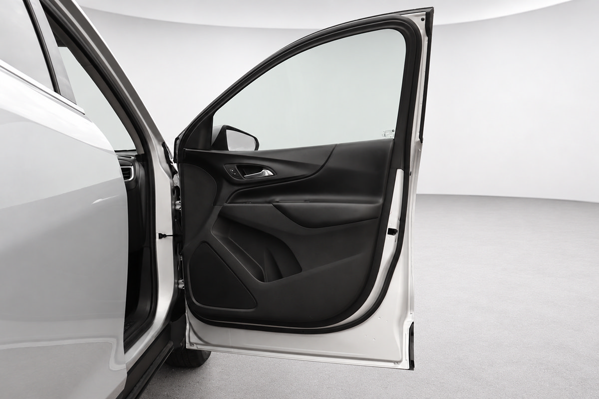 Used 2020 Chevrolet Equinox LT FWD image 20