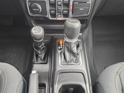 New 2026 Jeep Gladiator Sport image 11