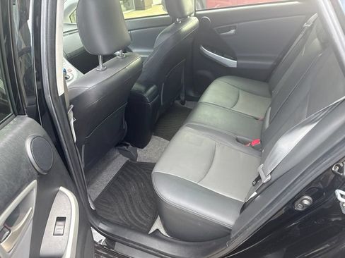 Used 2013 Toyota Prius Four FWD image 9
