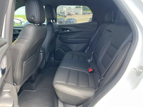 Used 2024 Chevrolet TrailBlazer ACTIV w/ Driver Confidence Package FWD image 9