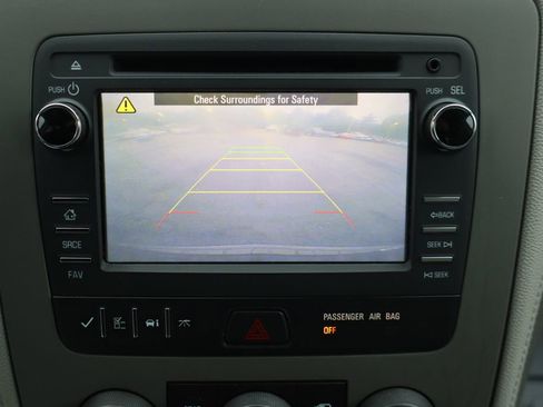 Used 2015 Chevrolet Traverse LS FWD image 11