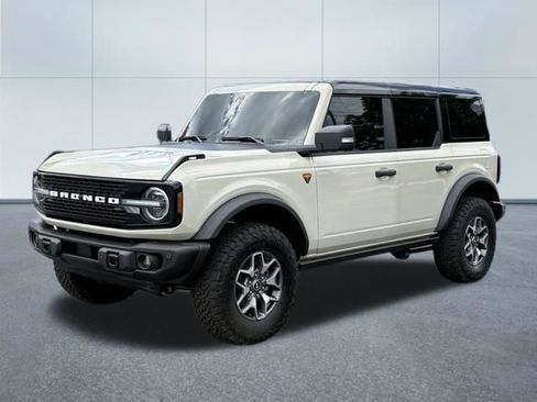 Used 2025 Ford Bronco Badlands AWD/4WD image 6