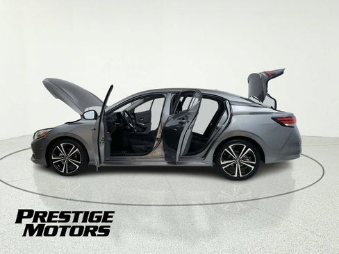 Used 2023 Nissan Sentra SR FWD image 11