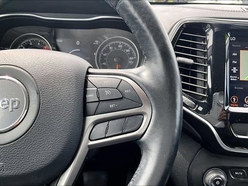 Used 2020 Jeep Cherokee Limited AWD/4WD image 12