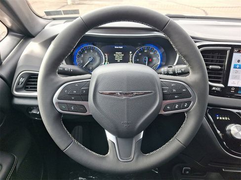 New 2026 Chrysler Voyager LX image 15