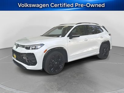 Certified 2025 Volkswagen Tiguan SE R-Line
