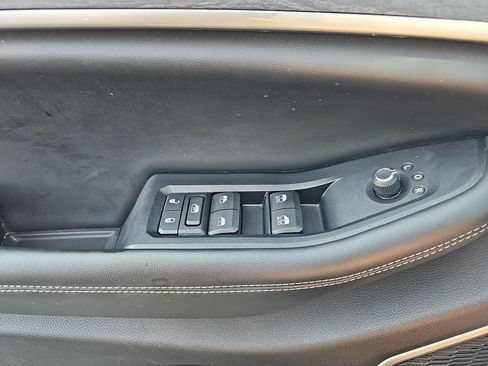 Used 2022 Jeep Grand Cherokee L Limited RWD image 27