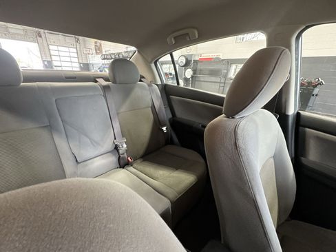 Used 2011 Nissan Sentra 2.0 SR FWD image 6