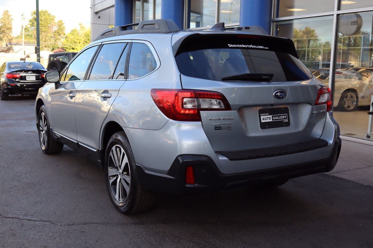 Used 2019 Subaru Outback 2.5i Limited AWD/4WD image 3