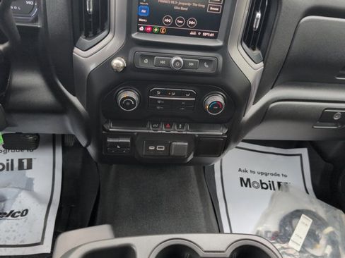 Used 2021 Chevrolet Silverado 2500 Custom w/ Custom Value Package AWD/4WD image 11