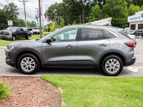Certified 2024 Ford Escape Active AWD/4WD image 3