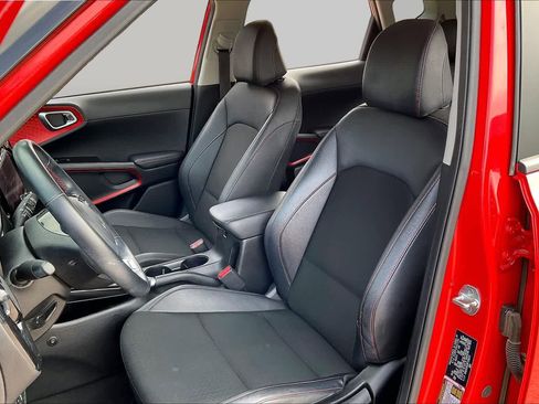 Used 2023 Kia Soul GT-Line FWD image 9